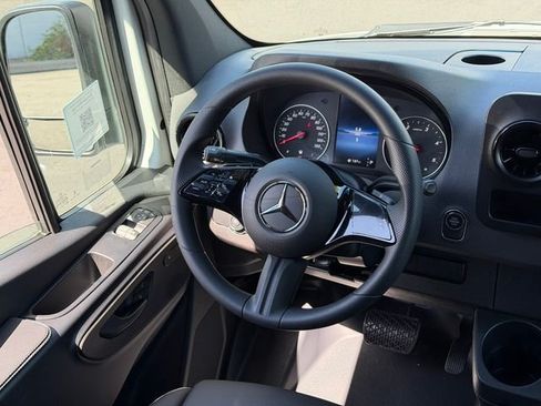 New 2026 Mercedes-Benz Sprinter 2500 image 21