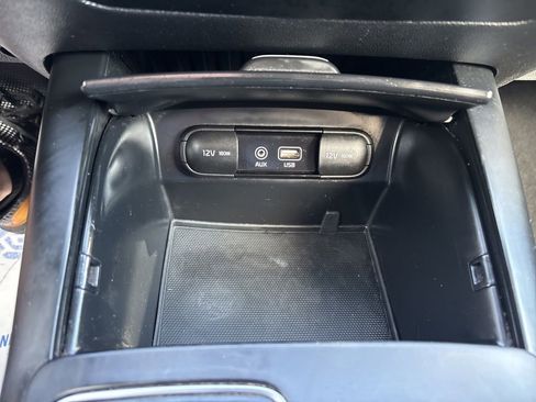 Used 2020 Kia Sorento LX FWD image 63