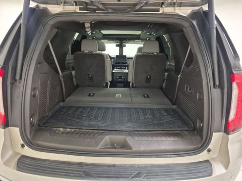 Used 2021 GMC Yukon SLT w/ SLT Premium Package image 37