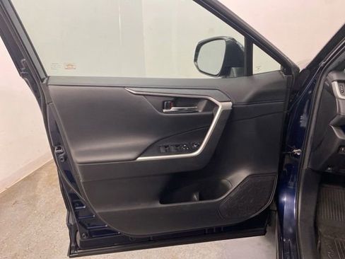 Used 2021 Toyota RAV4 XSE AWD/4WD image 21