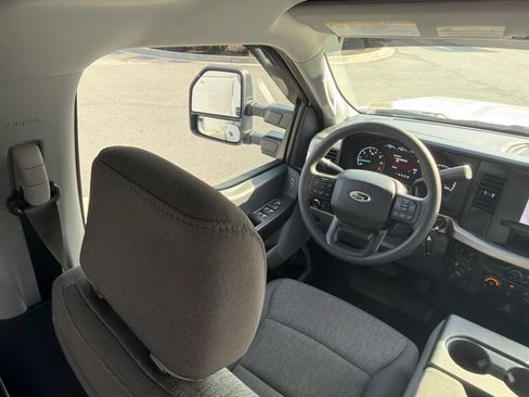 Used 2024 Ford F250 XL w/ XL Driver Assist Package AWD/4WD image 13