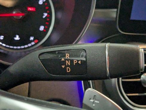 Used 2022 Mercedes-Benz GLC 300 image 12