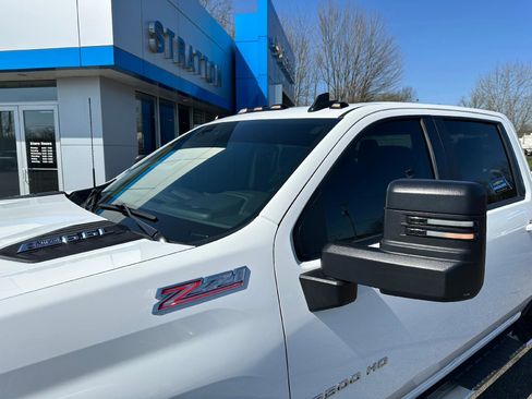 Used 2025 Chevrolet Silverado 2500 LT w/ Convenience Package image 10