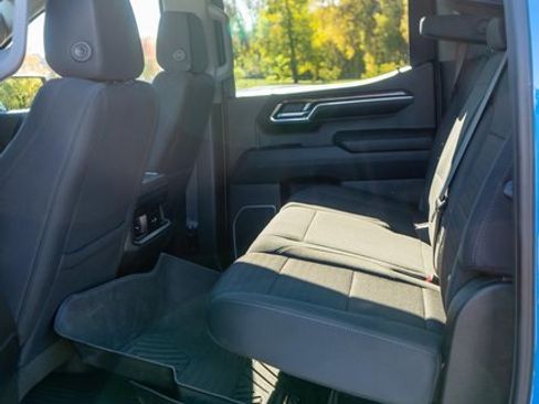 Used 2023 Chevrolet Silverado 1500 LT Trail Boss w/ Protection Package image 11