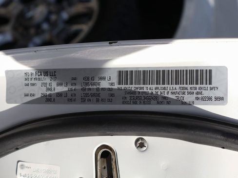 Used 2017 RAM 2500 Limited image 59