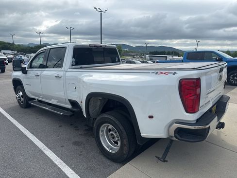 Used 2022 Chevrolet Silverado 3500 LTZ w/ LTZ Convenience Package AWD/4WD image 3