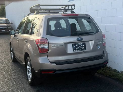 Used 2014 Subaru Forester 2.5i AWD/4WD image 4