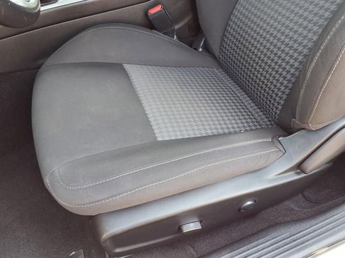 Used 2022 Dodge Challenger GT RWD image 16