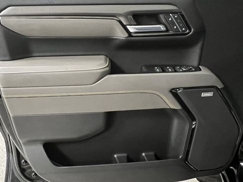 Used 2023 Chevrolet Silverado 1500 ZR2 image 22