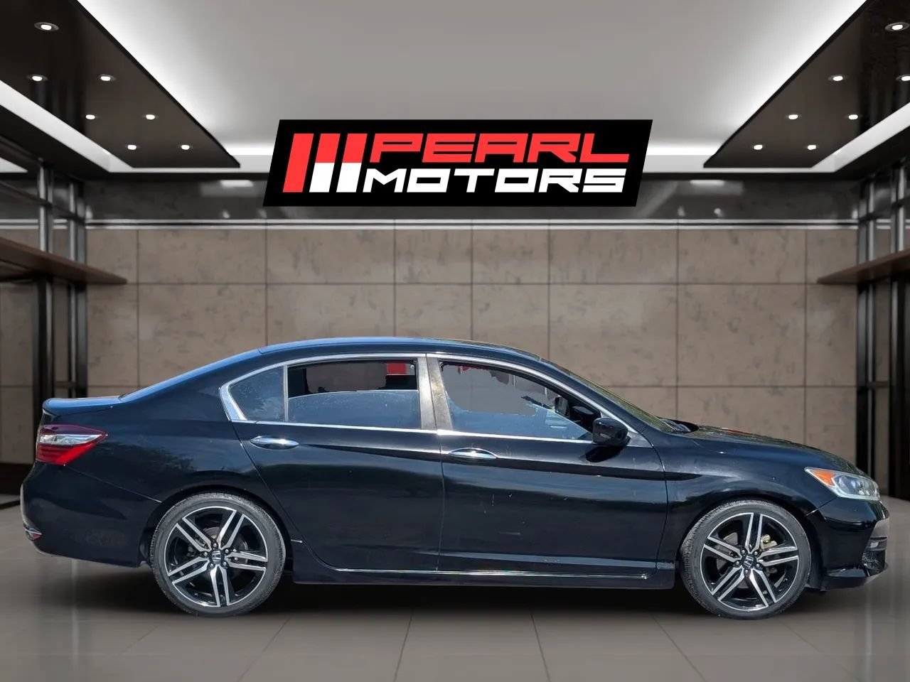 Used 2016 Honda Accord Sport image 4