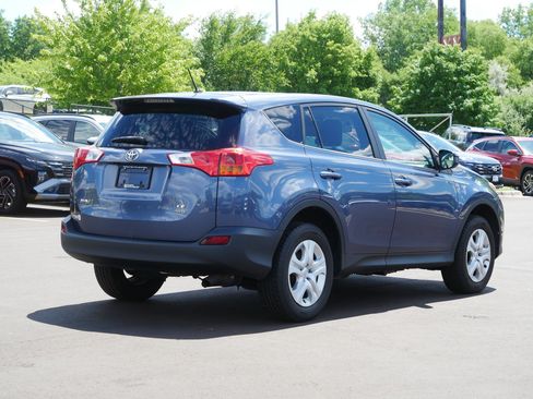 Used 2013 Toyota RAV4 LE AWD/4WD image 6