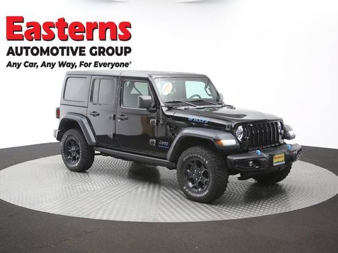 Used 2023 Jeep Wrangler Unlimited w/ Convenience Group AWD/4WD image 49
