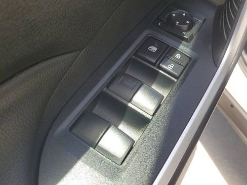 Used 2021 Toyota RAV4 LE FWD image 20
