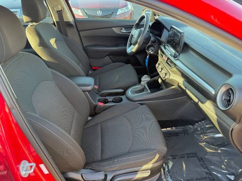 Used 2021 Kia Forte LXS FWD image 16