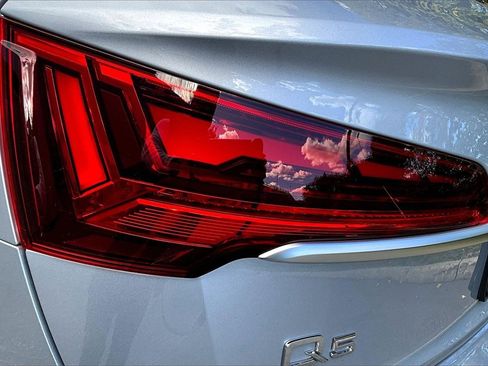 Certified 2025 Audi Q5 2.0T Premium Plus w/ Premium Plus Package image 23