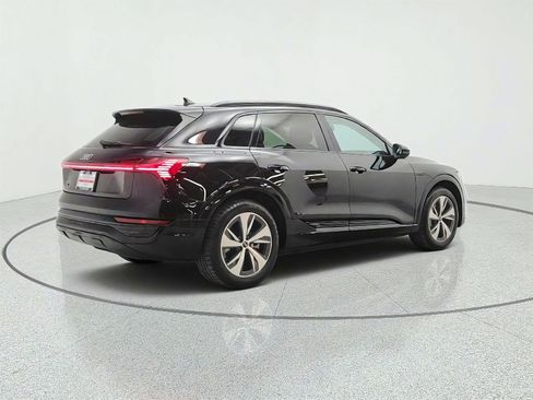 Used 2024 Audi Q8 e-tron Premium AWD/4WD image 5