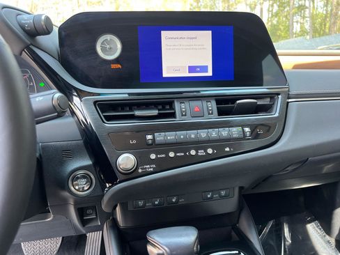 Certified 2023 Lexus ES 350 w/ Premium Package image 30