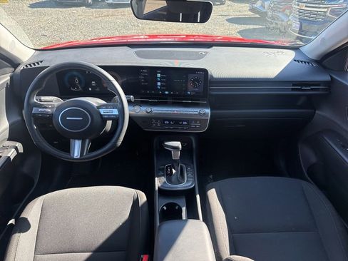 Used 2025 Hyundai Kona SEL AWD/4WD image 22