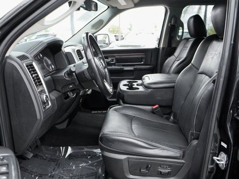 Used 2018 RAM 1500 Laramie image 17