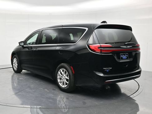Used 2026 Chrysler Pacifica Select FWD image 7