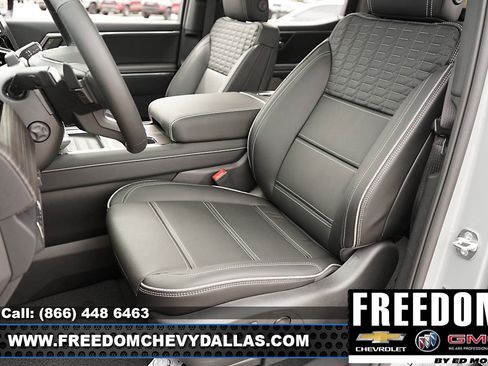 New 2025 GMC Sierra EV Denali image 13