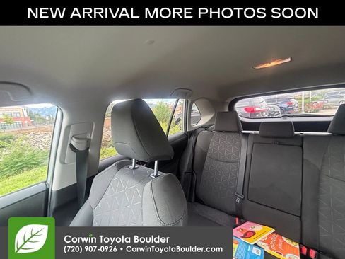 Used 2020 Toyota RAV4 XLE w/ XLE Grade Weather Package AWD/4WD image 12