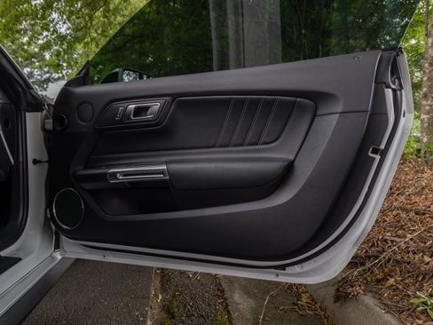 Used 2020 Ford Mustang GT Premium RWD image 31
