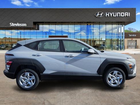 New 2026 Hyundai Kona SE AWD/4WD image 4