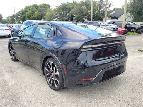 Used 2024 Toyota Prius Prime Premium image 3