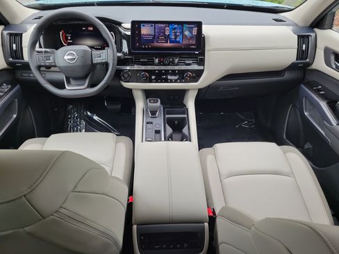 New 2026 Nissan Pathfinder SL FWD image 17
