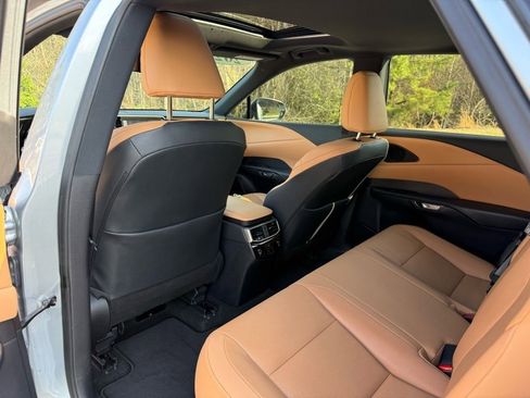 Certified 2023 Lexus RX 350 Premium w/ Accessory Package (Z1) image 29