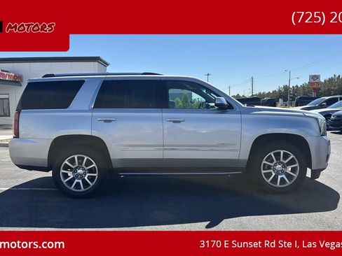 Used 2018 GMC Yukon Denali RWD image 3