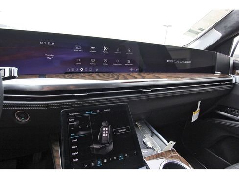 New 2026 Cadillac Escalade ESV Platinum Sport w/ LPO, ONYX Package AWD/4WD image 17