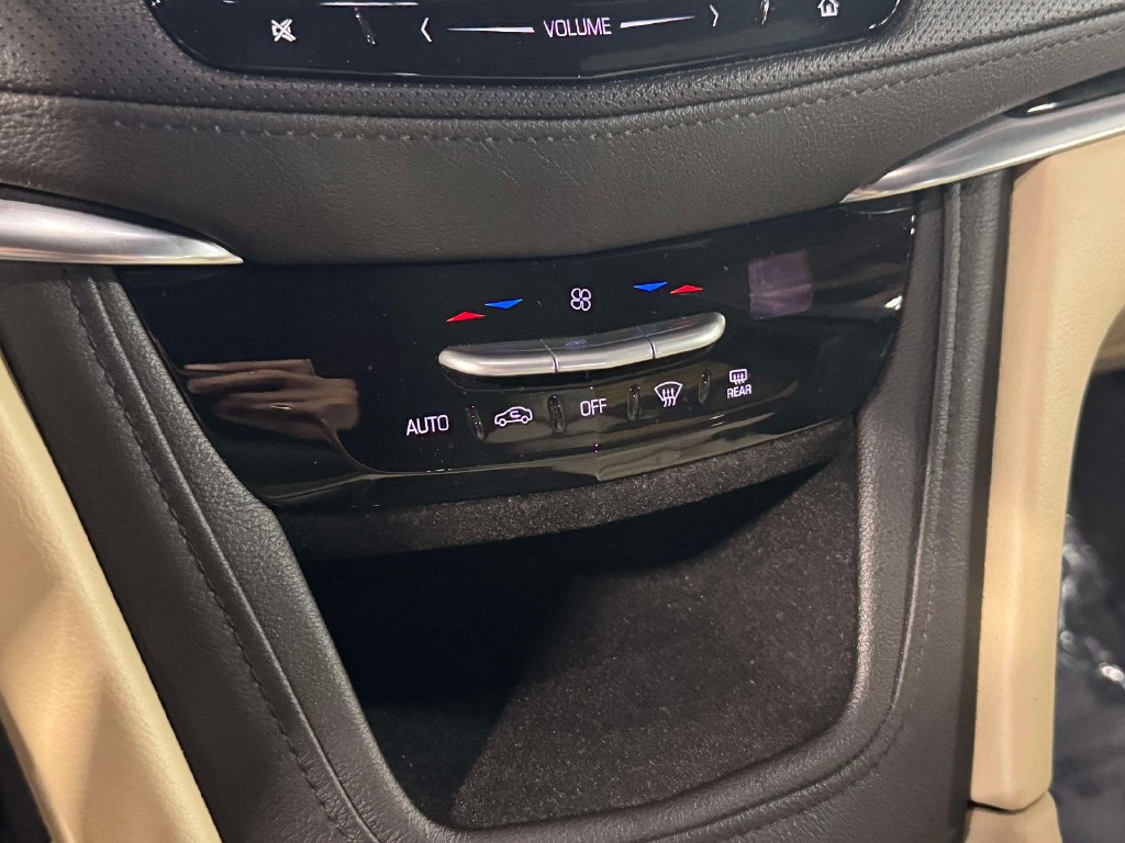 Used 2018 Cadillac XT5 FWD image 30