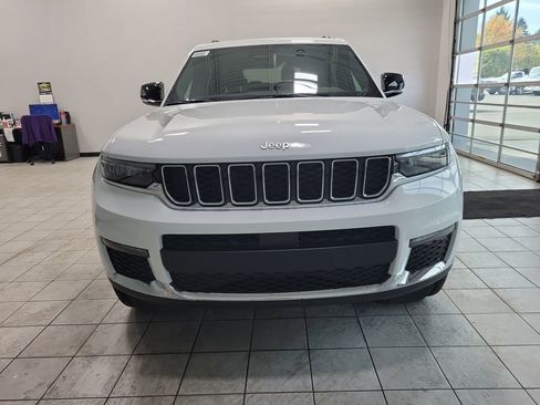 New 2025 Jeep Grand Cherokee L Limited image 2