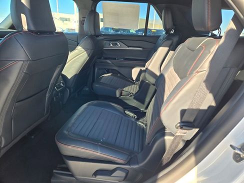 New 2026 Ford Explorer ST-Line image 18