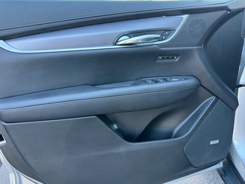 Used 2019 Cadillac XT5 Premium Luxury FWD image 13