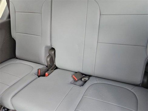 Certified 2021 Chevrolet Traverse LT w/ LT Premium Package image 11
