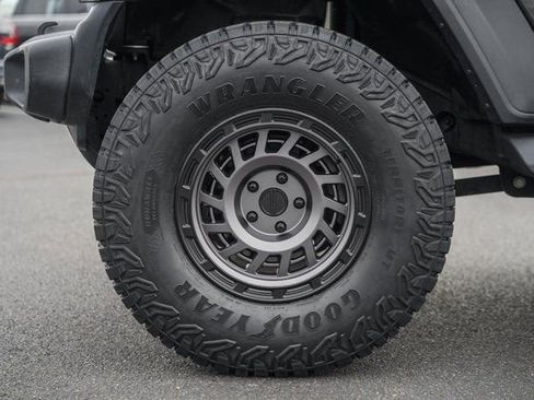 Used 2020 Jeep Wrangler Sport image 17