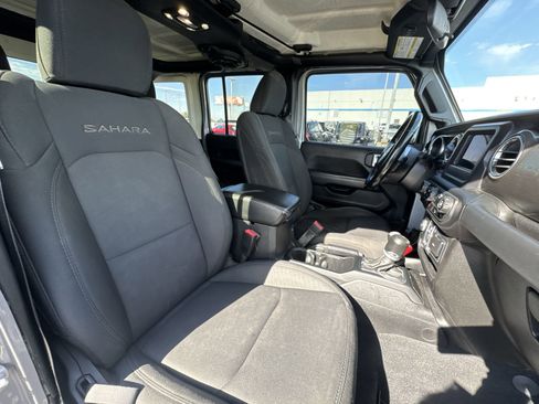 Used 2020 Jeep Wrangler Unlimited Sahara AWD/4WD image 25