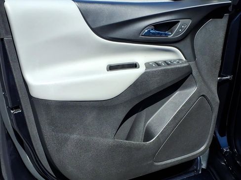 Used 2021 Chevrolet Equinox LS w/ LS Convenience Package image 13