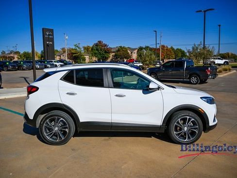 Used 2022 Buick Encore GX Select image 6