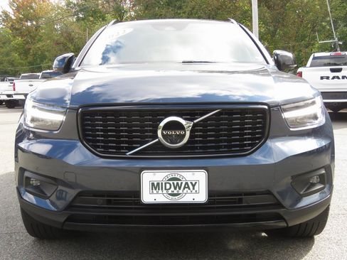 Used 2022 Volvo XC40 T5 R-Design w/ Advanced Package image 3