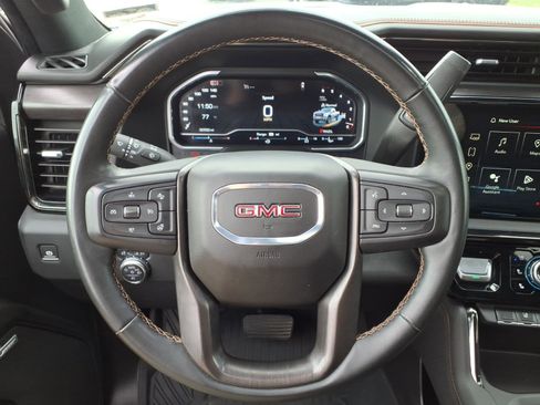 Used 2024 GMC Sierra 2500 AT4 w/ AT4 Preferred Package image 19