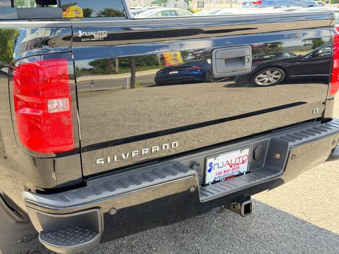 Used 2018 Chevrolet Silverado 1500 LT w/ Midnight Edition AWD/4WD image 81