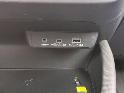 Used 2026 Subaru Forester Limited AWD/4WD image 32