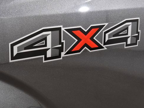 Used 2015 Ford F150 XLT w/ Equipment Group 302A Luxury AWD/4WD image 23