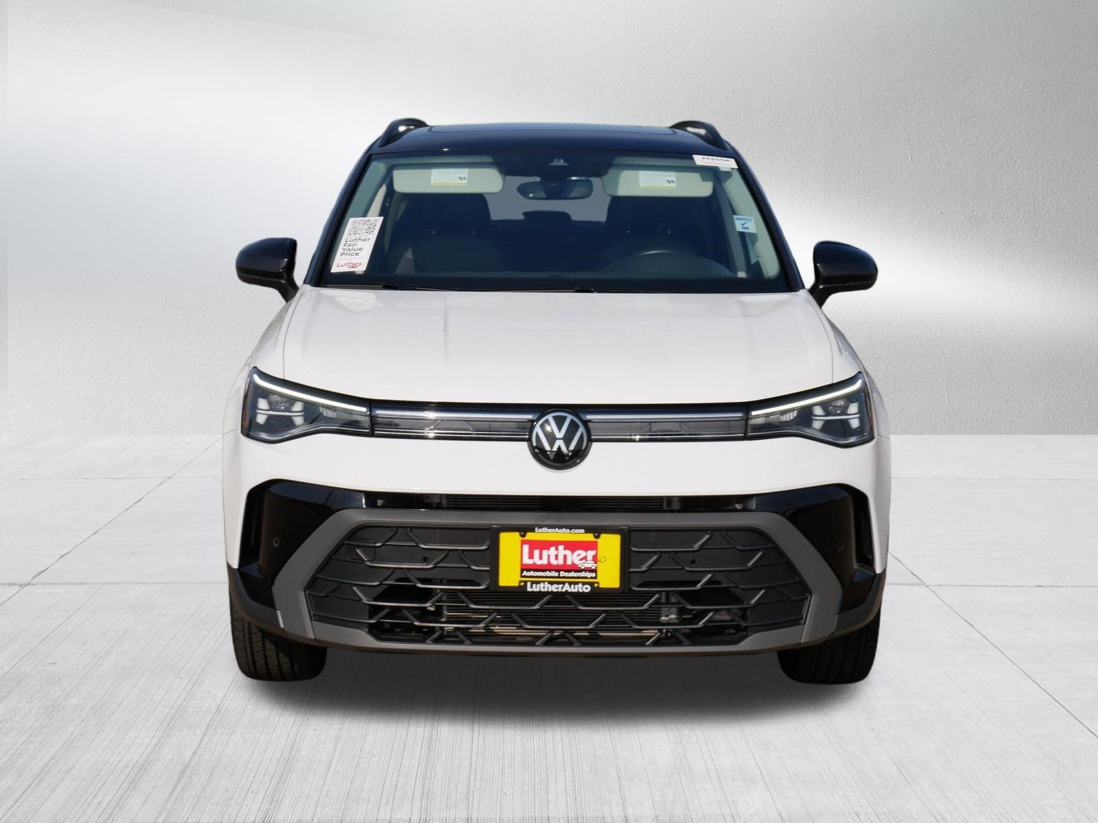 Certified 2025 Volkswagen Taos SE AWD/4WD image 2