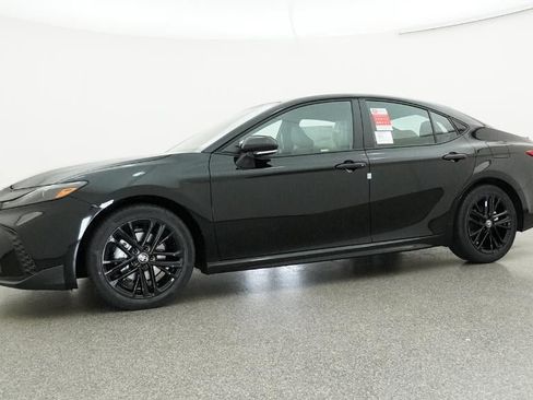 New 2026 Toyota Camry SE FWD image 18