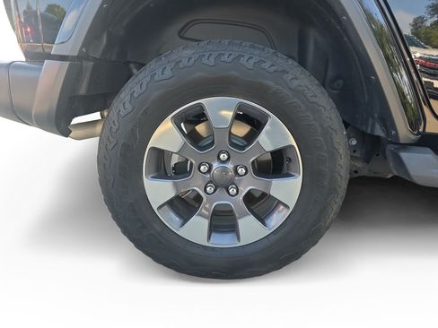 Used 2020 Jeep Wrangler Unlimited Sahara AWD/4WD image 17
